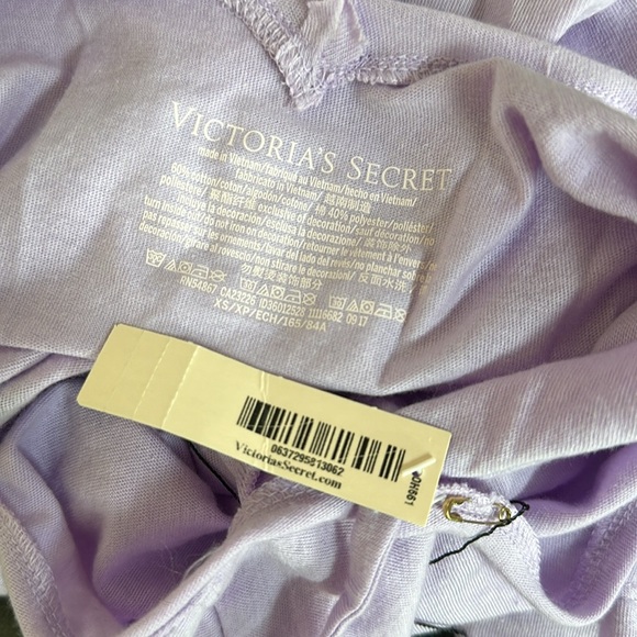 💖 Victoria’s Secret Sleep tee - Picture 9 of 10